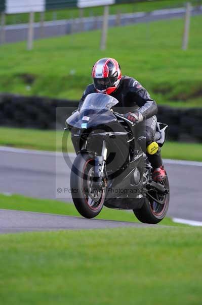 Motorcycle action photographs;cadwell;cadwell park photographs;event digital images;eventdigitalimages;motor racing louth lincolnshire;no limits trackday;peter wileman photography;trackday;trackday digital images;trackday photos