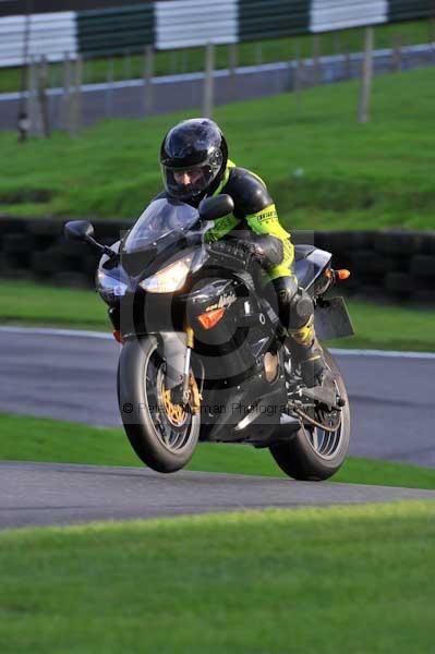 Motorcycle action photographs;cadwell;cadwell park photographs;event digital images;eventdigitalimages;motor racing louth lincolnshire;no limits trackday;peter wileman photography;trackday;trackday digital images;trackday photos