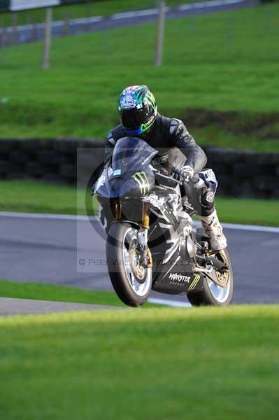 Motorcycle action photographs;cadwell;cadwell park photographs;event digital images;eventdigitalimages;motor racing louth lincolnshire;no limits trackday;peter wileman photography;trackday;trackday digital images;trackday photos