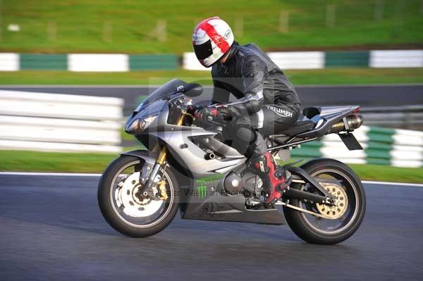 Motorcycle action photographs;cadwell;cadwell park photographs;event digital images;eventdigitalimages;motor racing louth lincolnshire;no limits trackday;peter wileman photography;trackday;trackday digital images;trackday photos