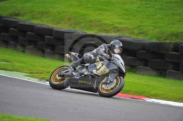 Motorcycle action photographs;cadwell;cadwell park photographs;event digital images;eventdigitalimages;motor racing louth lincolnshire;no limits trackday;peter wileman photography;trackday;trackday digital images;trackday photos