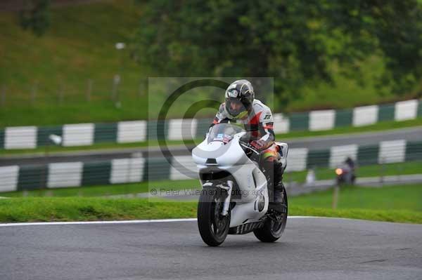 Motorcycle action photographs;cadwell;cadwell park photographs;event digital images;eventdigitalimages;motor racing louth lincolnshire;no limits trackday;peter wileman photography;trackday;trackday digital images;trackday photos