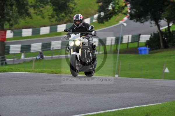 Motorcycle action photographs;cadwell;cadwell park photographs;event digital images;eventdigitalimages;motor racing louth lincolnshire;no limits trackday;peter wileman photography;trackday;trackday digital images;trackday photos