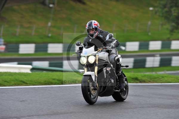 Motorcycle action photographs;cadwell;cadwell park photographs;event digital images;eventdigitalimages;motor racing louth lincolnshire;no limits trackday;peter wileman photography;trackday;trackday digital images;trackday photos