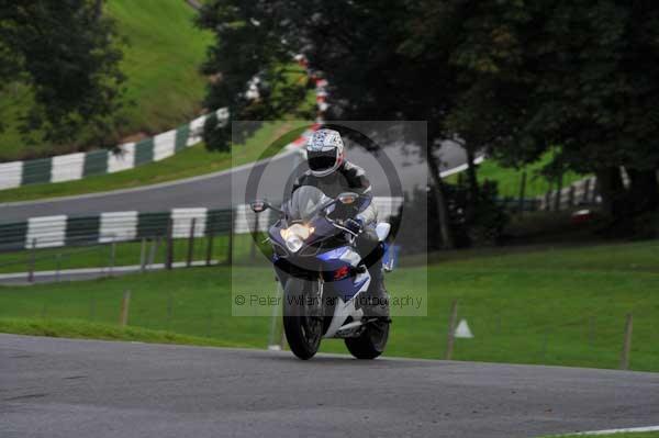 Motorcycle action photographs;cadwell;cadwell park photographs;event digital images;eventdigitalimages;motor racing louth lincolnshire;no limits trackday;peter wileman photography;trackday;trackday digital images;trackday photos