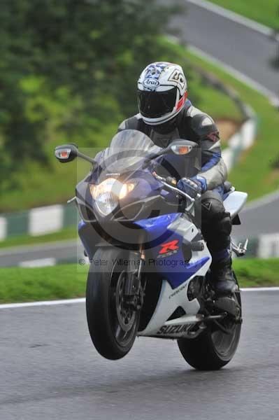 Motorcycle action photographs;cadwell;cadwell park photographs;event digital images;eventdigitalimages;motor racing louth lincolnshire;no limits trackday;peter wileman photography;trackday;trackday digital images;trackday photos