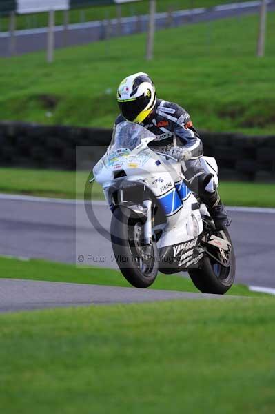 Motorcycle action photographs;cadwell;cadwell park photographs;event digital images;eventdigitalimages;motor racing louth lincolnshire;no limits trackday;peter wileman photography;trackday;trackday digital images;trackday photos