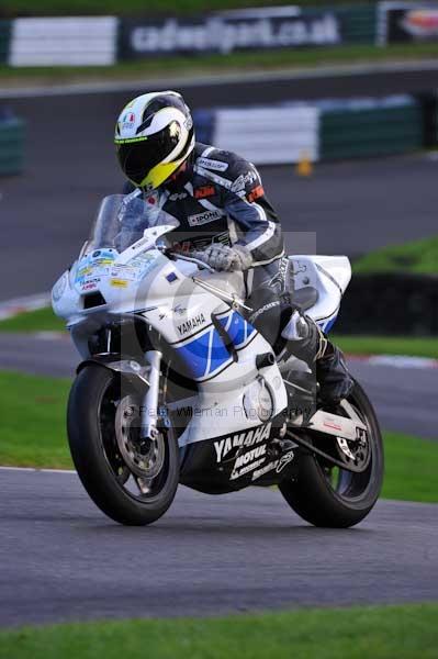 Motorcycle action photographs;cadwell;cadwell park photographs;event digital images;eventdigitalimages;motor racing louth lincolnshire;no limits trackday;peter wileman photography;trackday;trackday digital images;trackday photos