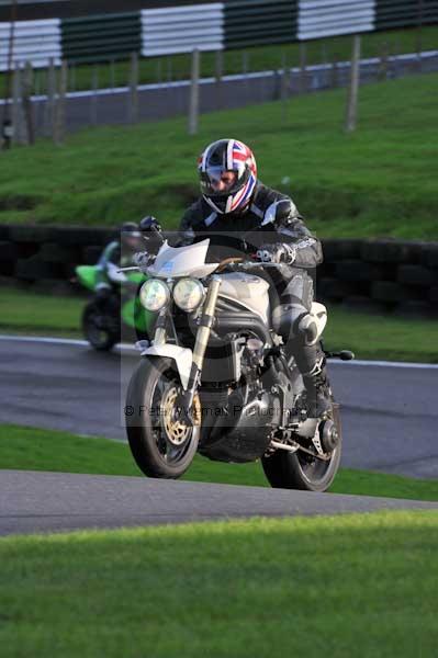 Motorcycle action photographs;cadwell;cadwell park photographs;event digital images;eventdigitalimages;motor racing louth lincolnshire;no limits trackday;peter wileman photography;trackday;trackday digital images;trackday photos