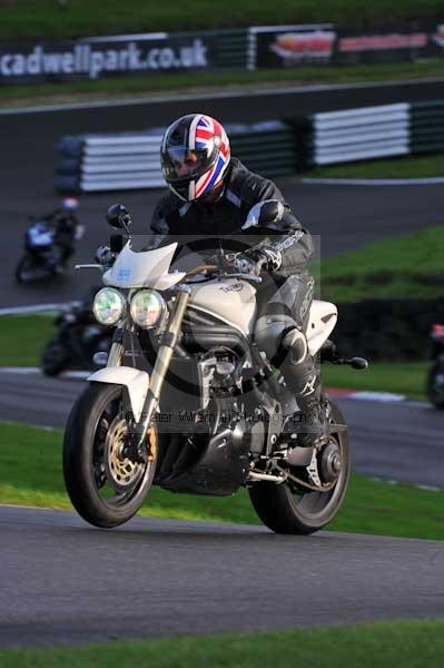 Motorcycle action photographs;cadwell;cadwell park photographs;event digital images;eventdigitalimages;motor racing louth lincolnshire;no limits trackday;peter wileman photography;trackday;trackday digital images;trackday photos