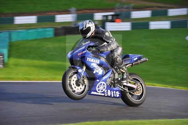 Motorcycle action photographs;cadwell;cadwell park photographs;event digital images;eventdigitalimages;motor racing louth lincolnshire;no limits trackday;peter wileman photography;trackday;trackday digital images;trackday photos