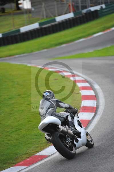 Motorcycle action photographs;cadwell;cadwell park photographs;event digital images;eventdigitalimages;motor racing louth lincolnshire;no limits trackday;peter wileman photography;trackday;trackday digital images;trackday photos