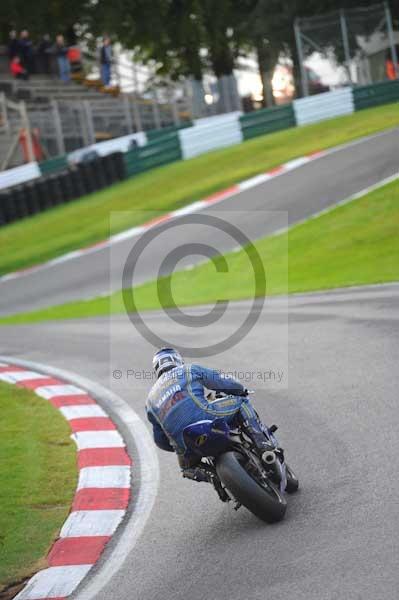 Motorcycle action photographs;cadwell;cadwell park photographs;event digital images;eventdigitalimages;motor racing louth lincolnshire;no limits trackday;peter wileman photography;trackday;trackday digital images;trackday photos