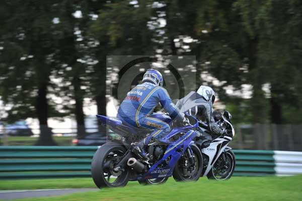 Motorcycle action photographs;cadwell;cadwell park photographs;event digital images;eventdigitalimages;motor racing louth lincolnshire;no limits trackday;peter wileman photography;trackday;trackday digital images;trackday photos