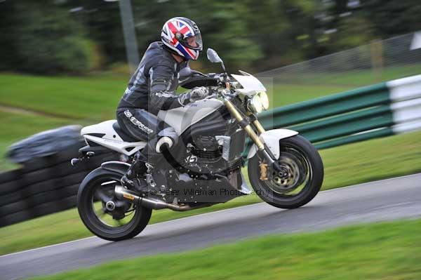 Motorcycle action photographs;cadwell;cadwell park photographs;event digital images;eventdigitalimages;motor racing louth lincolnshire;no limits trackday;peter wileman photography;trackday;trackday digital images;trackday photos