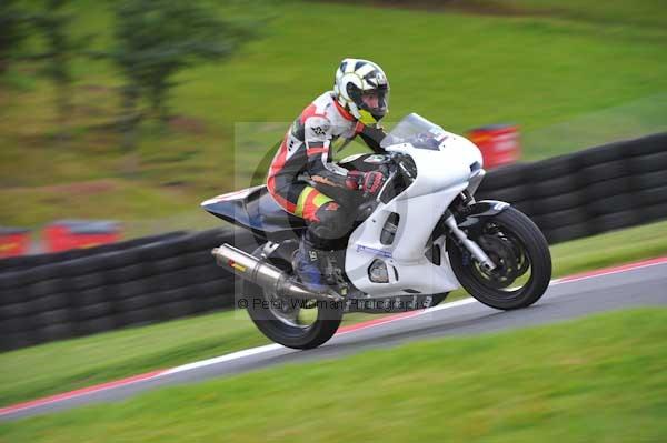 Motorcycle action photographs;cadwell;cadwell park photographs;event digital images;eventdigitalimages;motor racing louth lincolnshire;no limits trackday;peter wileman photography;trackday;trackday digital images;trackday photos