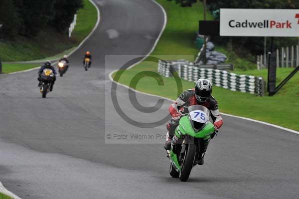 Motorcycle action photographs;cadwell;cadwell park photographs;event digital images;eventdigitalimages;motor racing louth lincolnshire;no limits trackday;peter wileman photography;trackday;trackday digital images;trackday photos