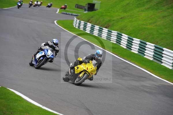 Motorcycle action photographs;cadwell;cadwell park photographs;event digital images;eventdigitalimages;motor racing louth lincolnshire;no limits trackday;peter wileman photography;trackday;trackday digital images;trackday photos