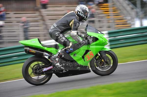 Motorcycle action photographs;cadwell;cadwell park photographs;event digital images;eventdigitalimages;motor racing louth lincolnshire;no limits trackday;peter wileman photography;trackday;trackday digital images;trackday photos