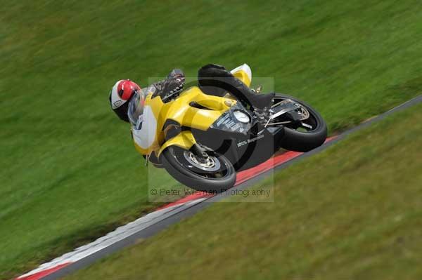 Motorcycle action photographs;cadwell;cadwell park photographs;event digital images;eventdigitalimages;motor racing louth lincolnshire;no limits trackday;peter wileman photography;trackday;trackday digital images;trackday photos