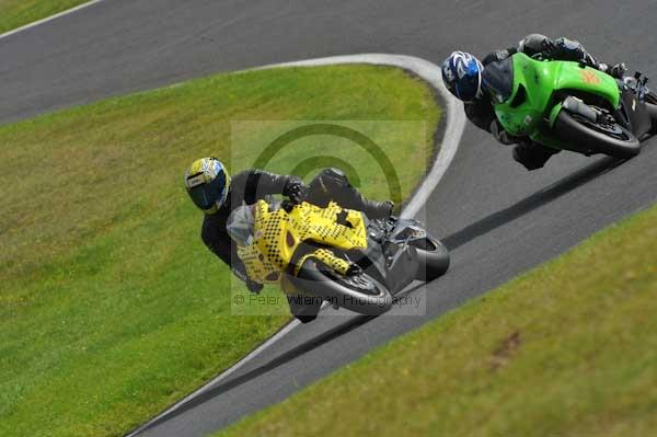 Motorcycle action photographs;cadwell;cadwell park photographs;event digital images;eventdigitalimages;motor racing louth lincolnshire;no limits trackday;peter wileman photography;trackday;trackday digital images;trackday photos