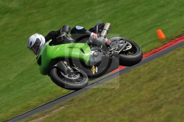 Motorcycle action photographs;cadwell;cadwell park photographs;event digital images;eventdigitalimages;motor racing louth lincolnshire;no limits trackday;peter wileman photography;trackday;trackday digital images;trackday photos