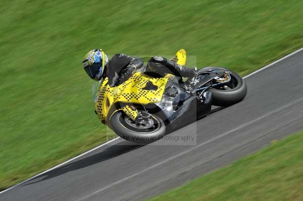 Motorcycle action photographs;cadwell;cadwell park photographs;event digital images;eventdigitalimages;motor racing louth lincolnshire;no limits trackday;peter wileman photography;trackday;trackday digital images;trackday photos