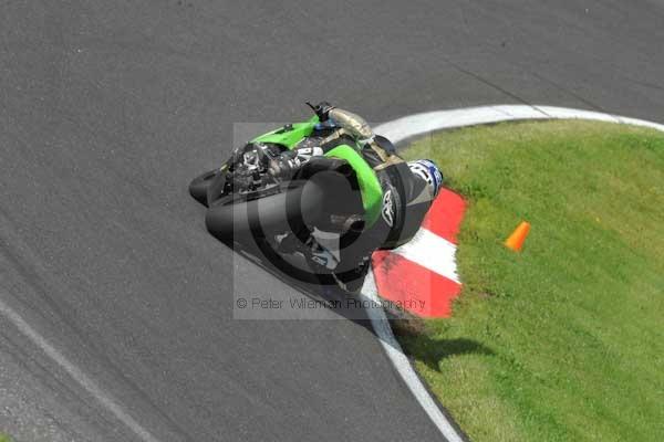 Motorcycle action photographs;cadwell;cadwell park photographs;event digital images;eventdigitalimages;motor racing louth lincolnshire;no limits trackday;peter wileman photography;trackday;trackday digital images;trackday photos