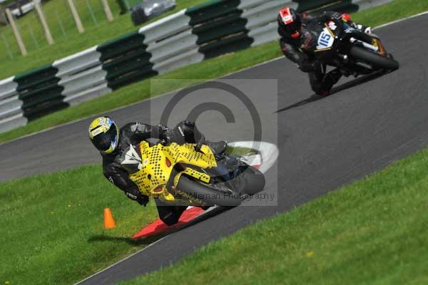 Motorcycle action photographs;cadwell;cadwell park photographs;event digital images;eventdigitalimages;motor racing louth lincolnshire;no limits trackday;peter wileman photography;trackday;trackday digital images;trackday photos