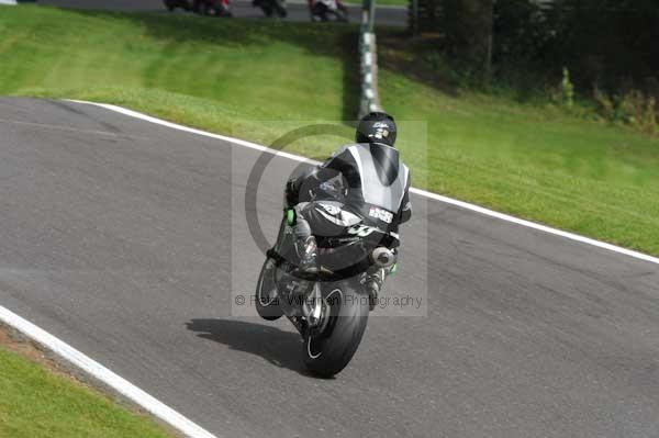 Motorcycle action photographs;cadwell;cadwell park photographs;event digital images;eventdigitalimages;motor racing louth lincolnshire;no limits trackday;peter wileman photography;trackday;trackday digital images;trackday photos