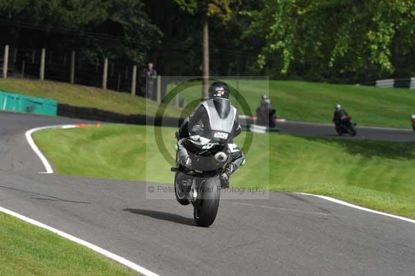 Motorcycle action photographs;cadwell;cadwell park photographs;event digital images;eventdigitalimages;motor racing louth lincolnshire;no limits trackday;peter wileman photography;trackday;trackday digital images;trackday photos