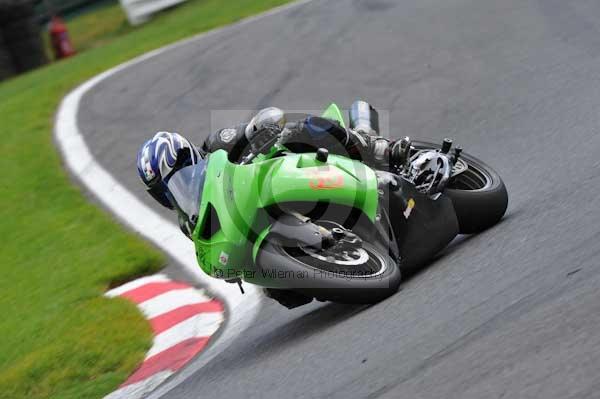 Motorcycle action photographs;cadwell;cadwell park photographs;event digital images;eventdigitalimages;motor racing louth lincolnshire;no limits trackday;peter wileman photography;trackday;trackday digital images;trackday photos