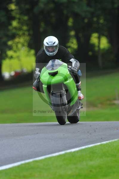 Motorcycle action photographs;cadwell;cadwell park photographs;event digital images;eventdigitalimages;motor racing louth lincolnshire;no limits trackday;peter wileman photography;trackday;trackday digital images;trackday photos