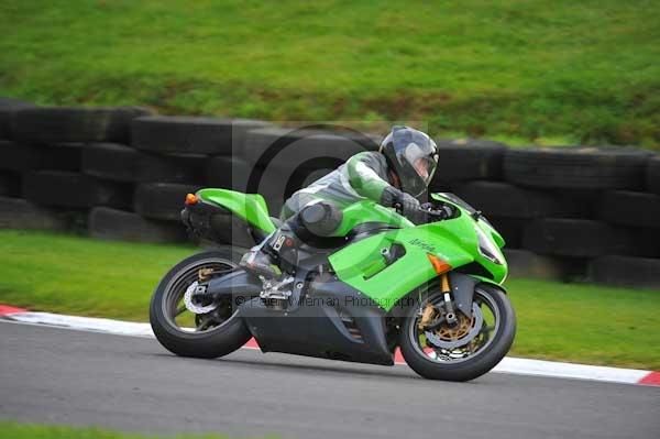 Motorcycle action photographs;cadwell;cadwell park photographs;event digital images;eventdigitalimages;motor racing louth lincolnshire;no limits trackday;peter wileman photography;trackday;trackday digital images;trackday photos