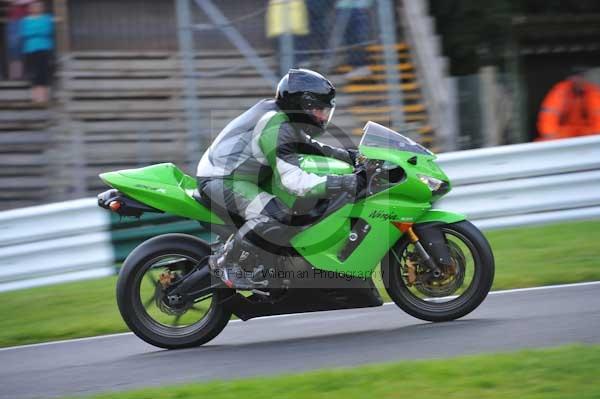 Motorcycle action photographs;cadwell;cadwell park photographs;event digital images;eventdigitalimages;motor racing louth lincolnshire;no limits trackday;peter wileman photography;trackday;trackday digital images;trackday photos