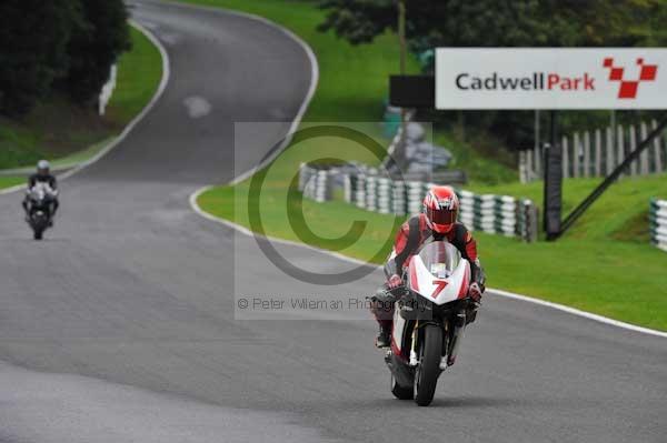 Motorcycle action photographs;cadwell;cadwell park photographs;event digital images;eventdigitalimages;motor racing louth lincolnshire;no limits trackday;peter wileman photography;trackday;trackday digital images;trackday photos