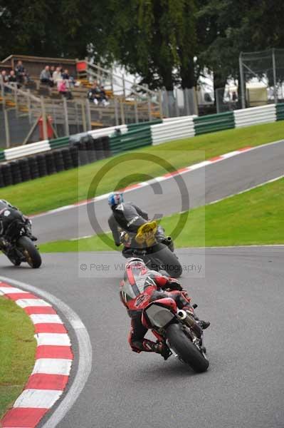 Motorcycle action photographs;cadwell;cadwell park photographs;event digital images;eventdigitalimages;motor racing louth lincolnshire;no limits trackday;peter wileman photography;trackday;trackday digital images;trackday photos