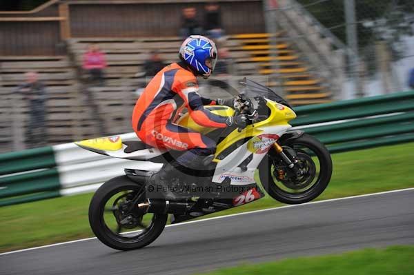 Motorcycle action photographs;cadwell;cadwell park photographs;event digital images;eventdigitalimages;motor racing louth lincolnshire;no limits trackday;peter wileman photography;trackday;trackday digital images;trackday photos