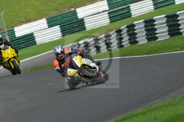 Motorcycle action photographs;cadwell;cadwell park photographs;event digital images;eventdigitalimages;motor racing louth lincolnshire;no limits trackday;peter wileman photography;trackday;trackday digital images;trackday photos