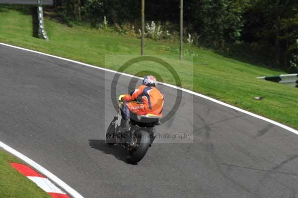 Motorcycle action photographs;cadwell;cadwell park photographs;event digital images;eventdigitalimages;motor racing louth lincolnshire;no limits trackday;peter wileman photography;trackday;trackday digital images;trackday photos