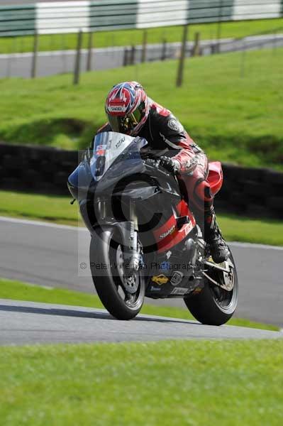 Motorcycle action photographs;cadwell;cadwell park photographs;event digital images;eventdigitalimages;motor racing louth lincolnshire;no limits trackday;peter wileman photography;trackday;trackday digital images;trackday photos