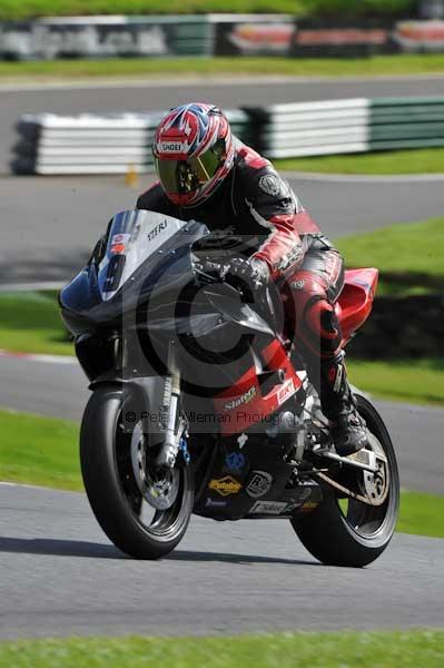 Motorcycle action photographs;cadwell;cadwell park photographs;event digital images;eventdigitalimages;motor racing louth lincolnshire;no limits trackday;peter wileman photography;trackday;trackday digital images;trackday photos