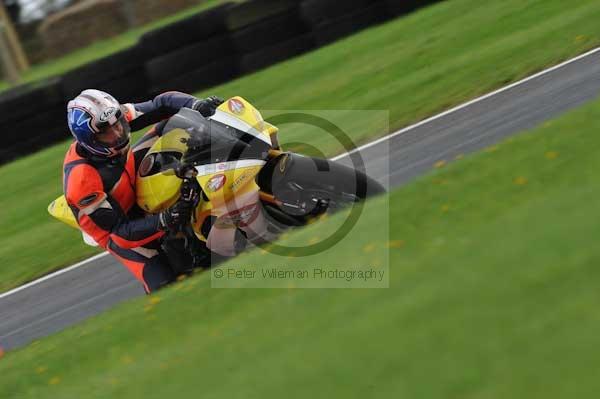 Motorcycle action photographs;cadwell;cadwell park photographs;event digital images;eventdigitalimages;motor racing louth lincolnshire;no limits trackday;peter wileman photography;trackday;trackday digital images;trackday photos