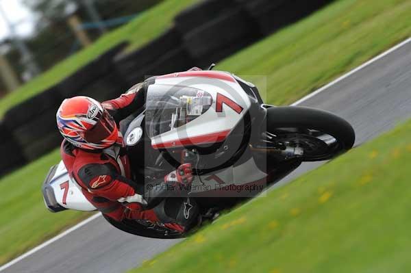 Motorcycle action photographs;cadwell;cadwell park photographs;event digital images;eventdigitalimages;motor racing louth lincolnshire;no limits trackday;peter wileman photography;trackday;trackday digital images;trackday photos