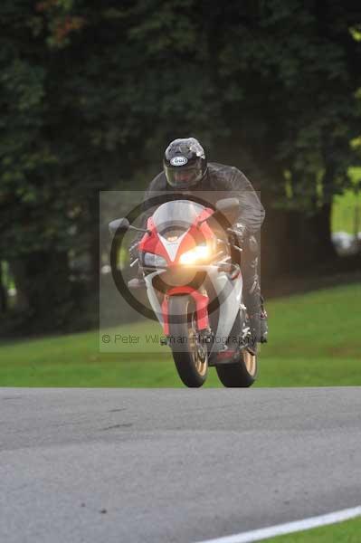 Motorcycle action photographs;cadwell;cadwell park photographs;event digital images;eventdigitalimages;motor racing louth lincolnshire;no limits trackday;peter wileman photography;trackday;trackday digital images;trackday photos