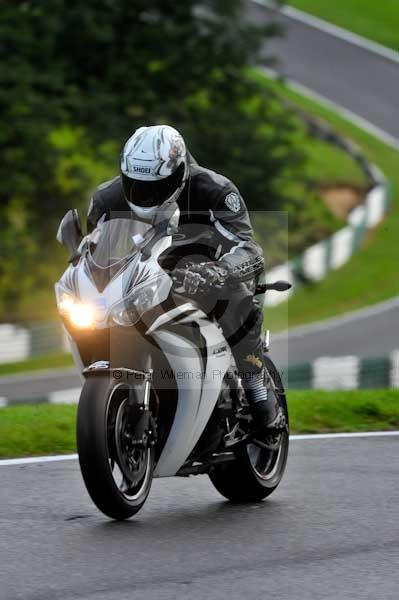 Motorcycle action photographs;cadwell;cadwell park photographs;event digital images;eventdigitalimages;motor racing louth lincolnshire;no limits trackday;peter wileman photography;trackday;trackday digital images;trackday photos