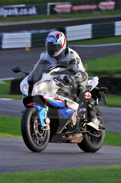 Motorcycle action photographs;cadwell;cadwell park photographs;event digital images;eventdigitalimages;motor racing louth lincolnshire;no limits trackday;peter wileman photography;trackday;trackday digital images;trackday photos