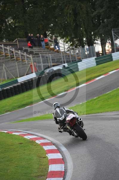 Motorcycle action photographs;cadwell;cadwell park photographs;event digital images;eventdigitalimages;motor racing louth lincolnshire;no limits trackday;peter wileman photography;trackday;trackday digital images;trackday photos