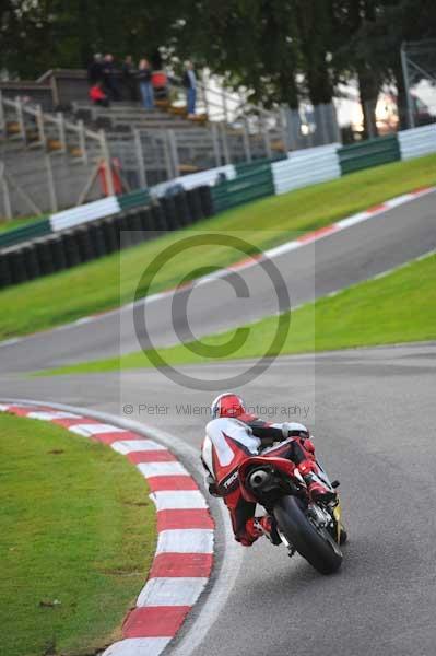 Motorcycle action photographs;cadwell;cadwell park photographs;event digital images;eventdigitalimages;motor racing louth lincolnshire;no limits trackday;peter wileman photography;trackday;trackday digital images;trackday photos