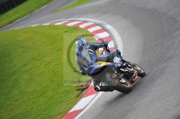 Motorcycle action photographs;cadwell;cadwell park photographs;event digital images;eventdigitalimages;motor racing louth lincolnshire;no limits trackday;peter wileman photography;trackday;trackday digital images;trackday photos